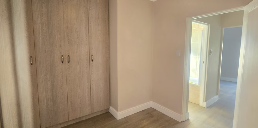 4 Bedroom Property for Sale in Paradise Beach Eastern Cape